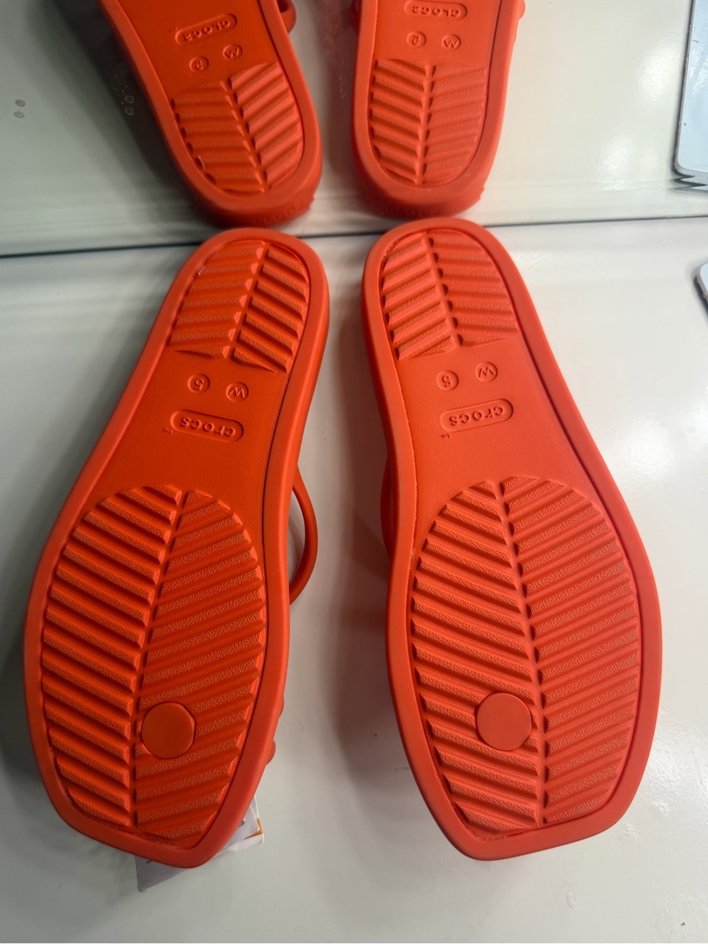 Miami toe loop crocs - Picture 6 of 6